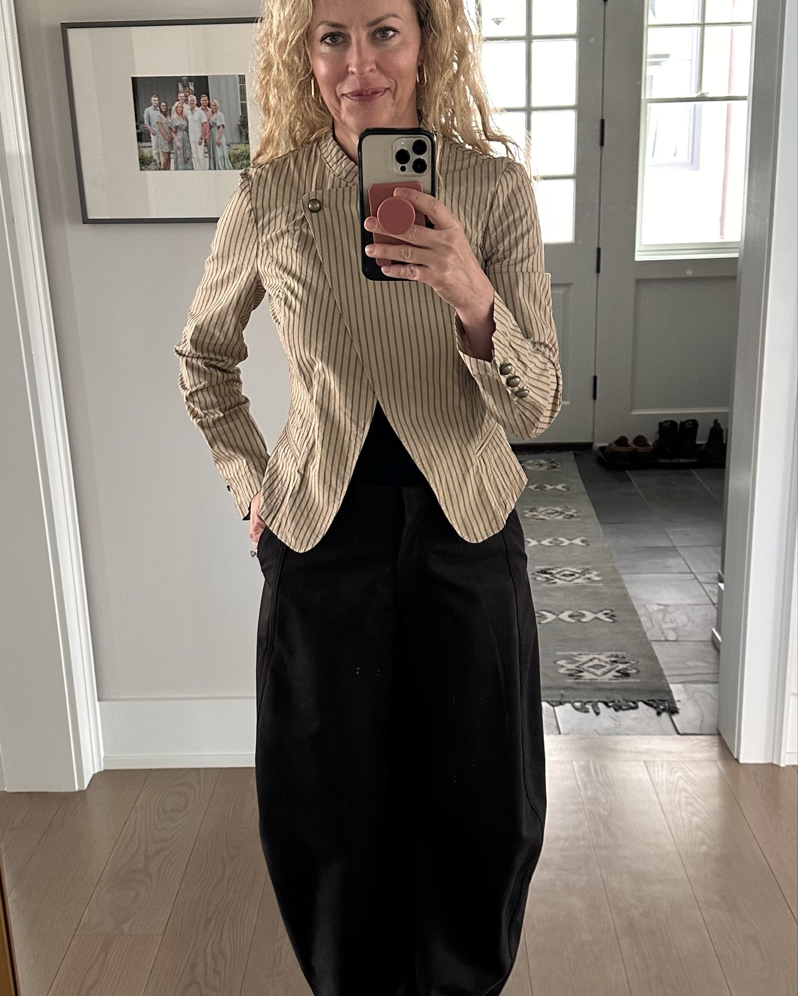 A super cute top/blazer in a stripe that works well dressed up but would also be cute with jean shorts. Runs on the smaller side. Front would show my stomach but I have a tank under. Wearing a small.
#springoutfit #zara


#LTKootd #LTKOver40