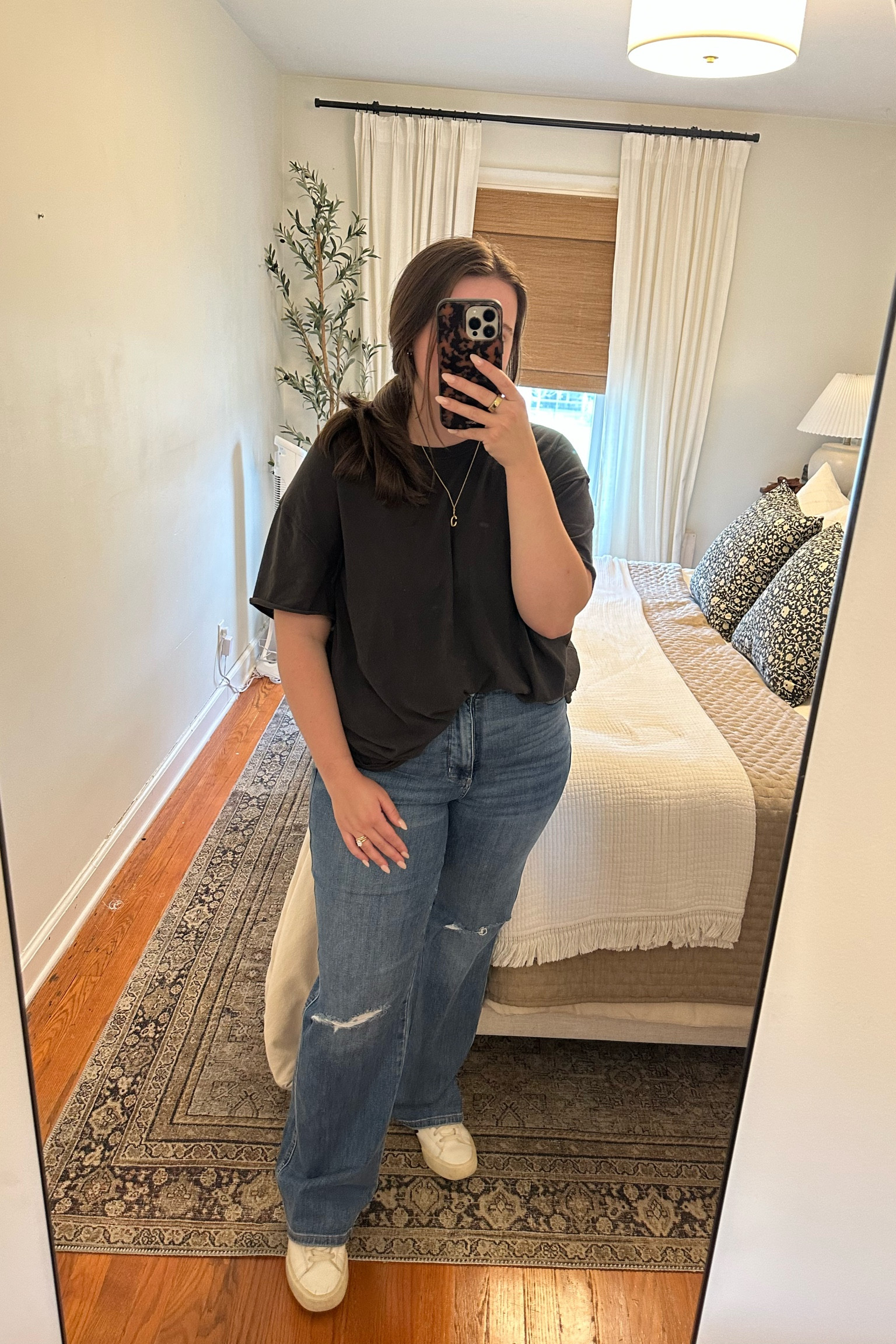 another pair of judy blue jeans that check all my boxes!🙌🏼

#LTKstyletip #LTKmidsize #LTKfindsunder100