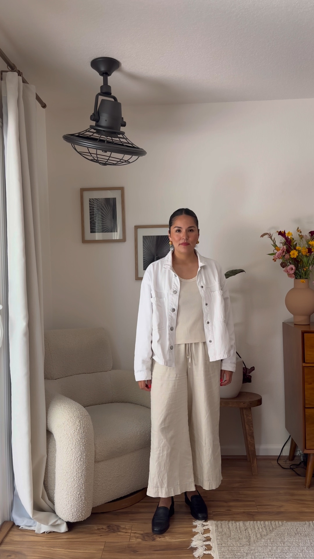 Sometimes I wear shorts and a t-shirt, other times I get a little dressed up 💕

Really depends on my mood, and today I wanted to get ready! 

#workfromhome #workfromhomelife #workfromhomemoms #workfromhomemom #workfromhomelife #workfromhomestyle

#LTKVideo #LTKStyleTip #LTKWorkwear
