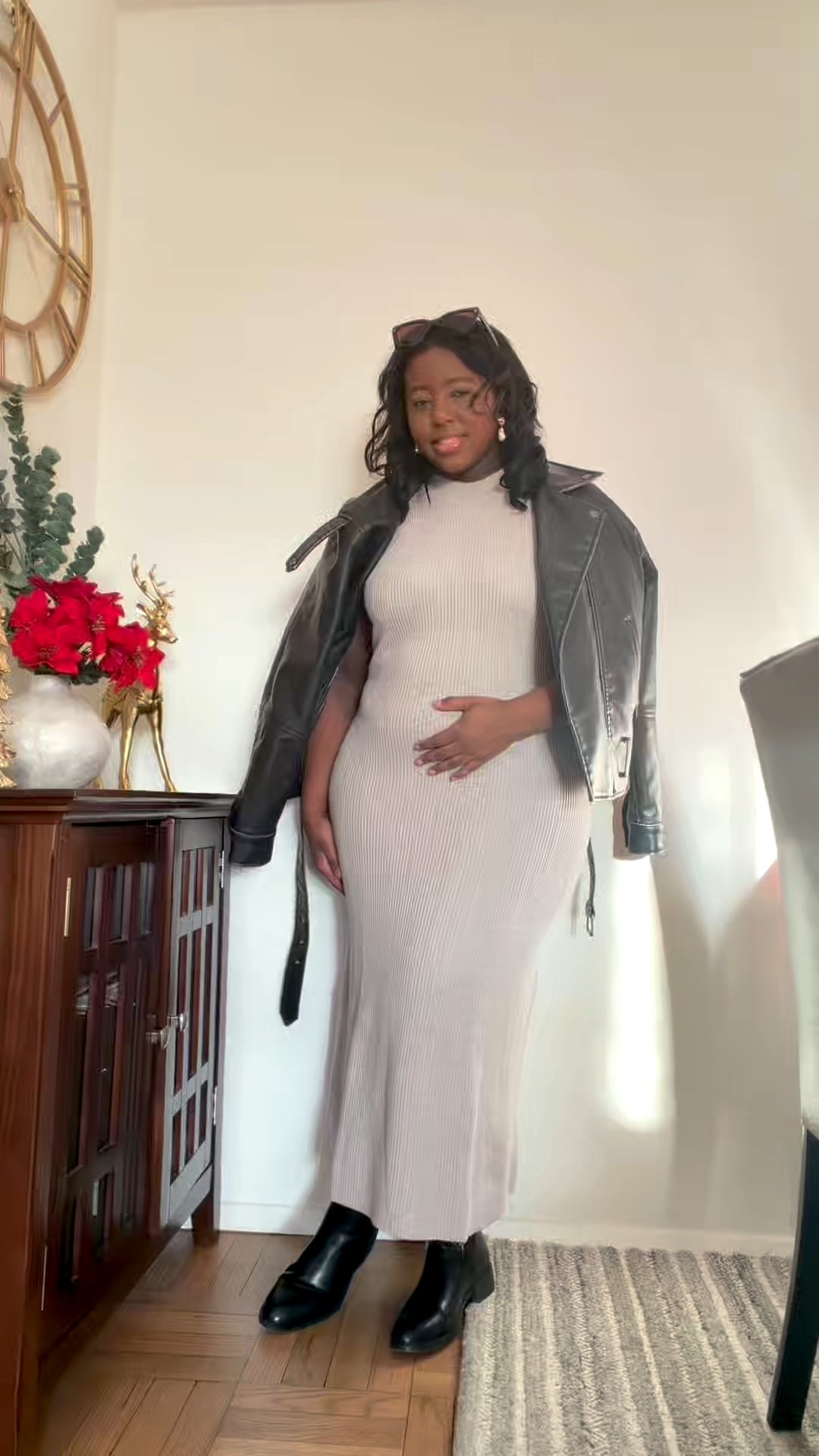 One of the most versatile winter knit maxi dresses and it’s only under $100

Knit maxi dress, neutral maxi dress, winter knit maxi dress,versatile knit dress,neutral maxi dress,affordable winter dress,under $100 dress, banana republic 



#LTKWorkwear #LTKSaleAlert #LTKFindsUnder100