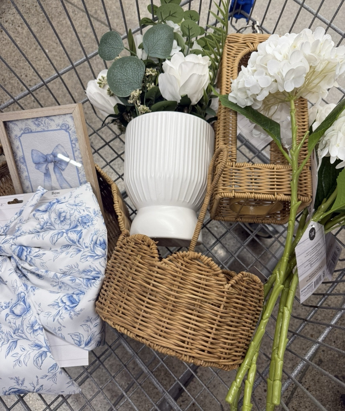 ✨ quick Walmart stop for the trending finds 💙

only grabbed a few things that were actually still available

a lot of these keep selling out and randomly restocking

inventory looked low both online and in-store

definitely one of those “grab it while you can” situations!!! 

#ltkhome #ltkfinds #walmartfinds #viralfinds #homedecorfinds #budgetdecor #neutralhome

#LTKHome #LTKdayinmylife #LTKSeasonal