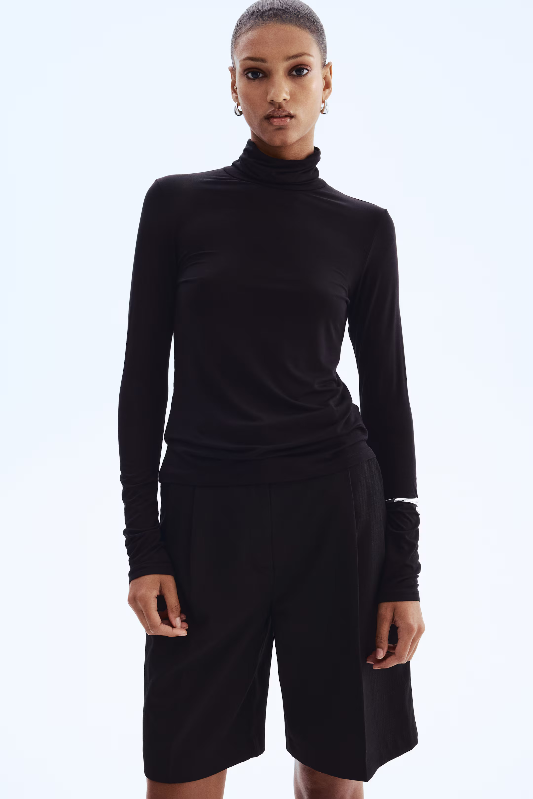 Viscose polo-neck top - Black - Ladies | H&M GB | H&M (UK, MY, IN, SG, PH, TW, HK)