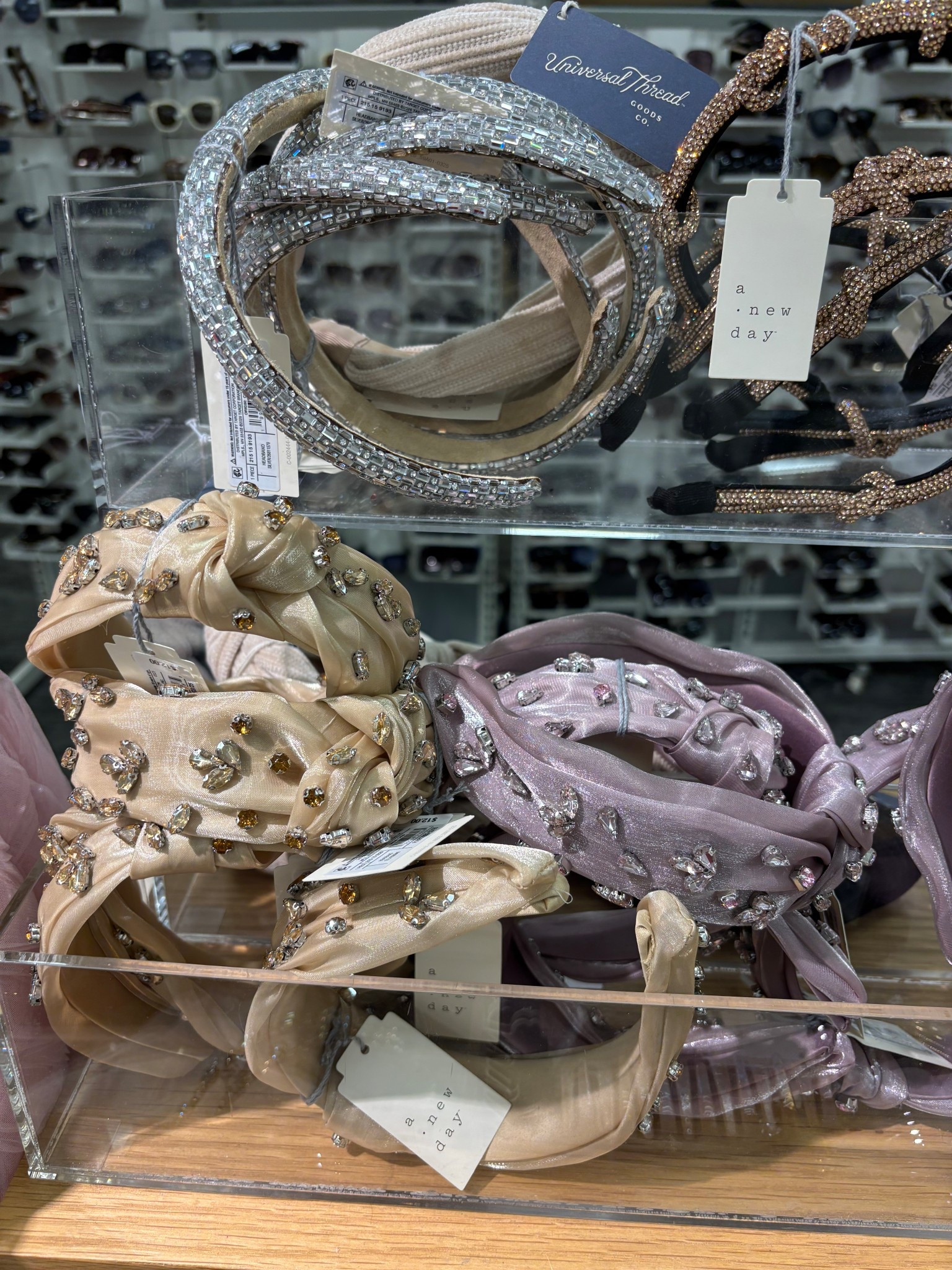 Beautiful new headbands for all these holiday looks coming up! ✨
•
•
•


#LTKGiftGuide #LTKSeasonal #LTKHoliday