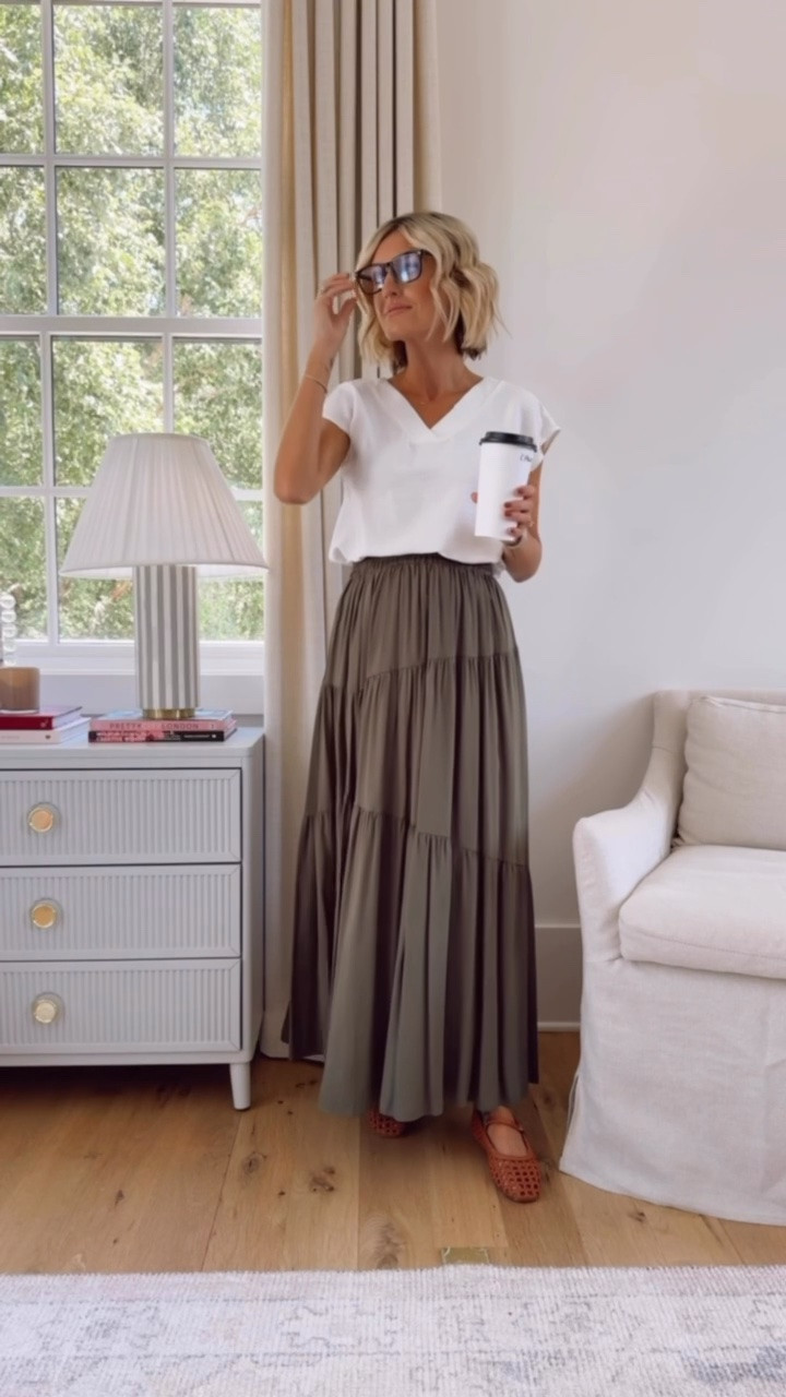 So many ways to style this skirt for teacher workwear 👏🏼 wearing S.

Loverly Grey, Amazon find, Amazon fashion, teacher workwear, teacher outfit ideas

#LTKootd #LTKSeasonal #LTKWorkwear