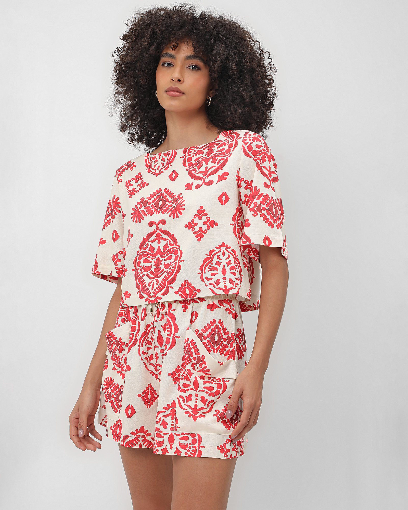 Short feminino de viscolinho adamascado bege | AK by Riachuelo | Riachuelo (BR)