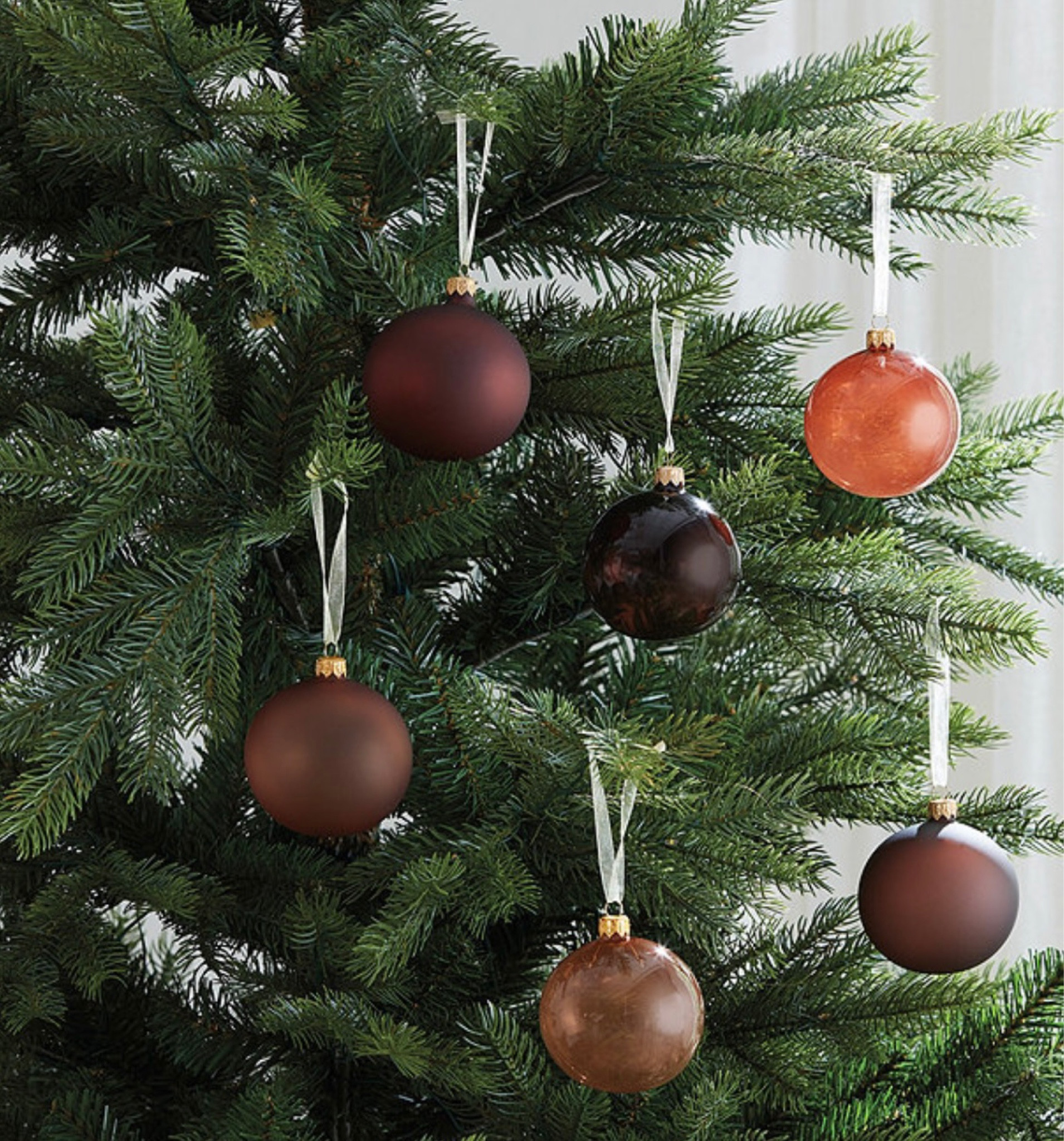 These are gorgeous! Currently on sale! Can’t wait to decorate my tree with these!

Modern Christmas ornaments, glass, Christmas ornaments, Ballard designs, ornaments, desert glass ornaments 

#LTKHoliday #LTKhome #LTKfindsunder50
