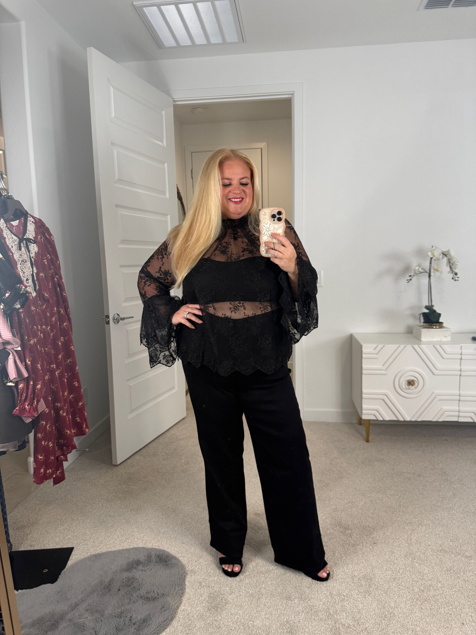 Omg a strapless bra with no wires!!!
Jeans 18w  
Top xxl