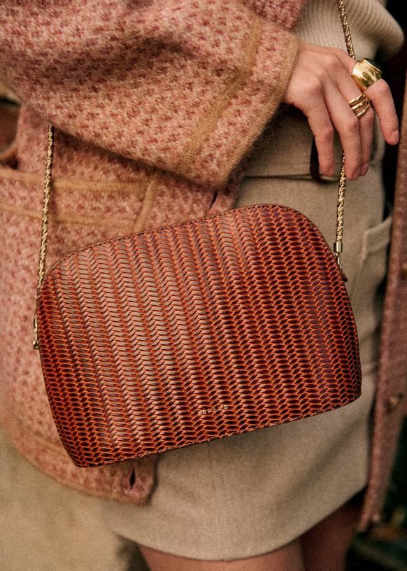 Victor Bag - Woven chocolate - Cuir bovin embossé tressé - Sézane | Sezane Paris