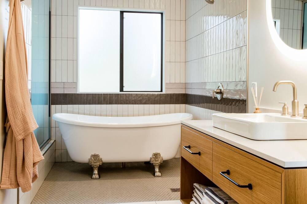 Dr. Wilkinson's Backyard Resort & Mineral Springs | Hotels.com (US)