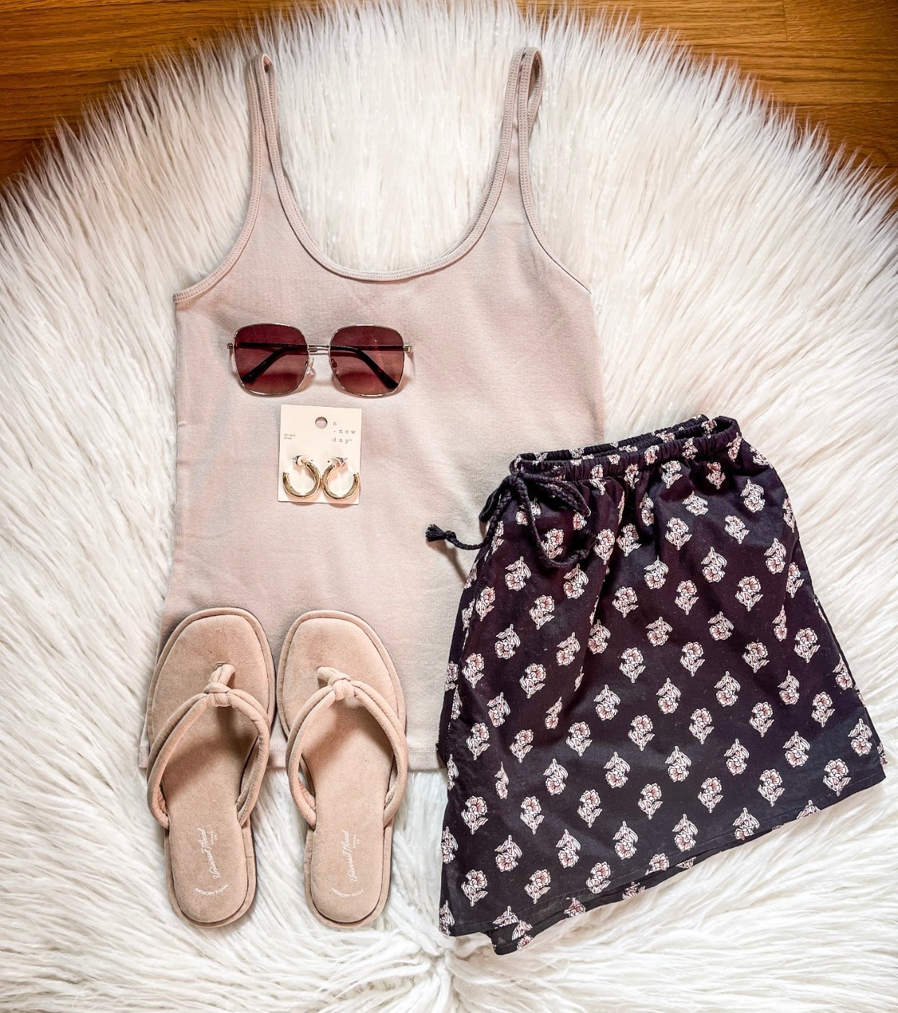 Loving these shorts!

#LTKootd