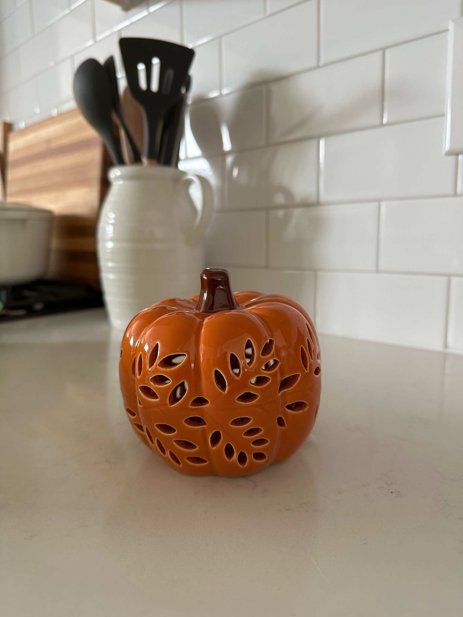 How cute is this light up pumpkin?! It’s less than $5 and also comes in a pretty deep green!

Home decor, fall decor, pumpkin, pumpkin decor, light up pumpkin, Halloween, fall home 

#LTKFind #LTKSeasonal #LTKhome