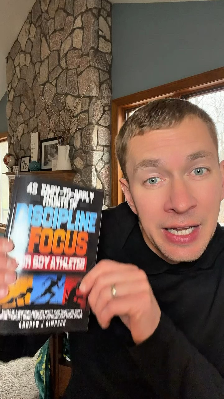 A simple reminder that discipline and focus beat motivation every time. If you’re trying to build better habits, stay consistent, and level up your mindset, this book is a great place to start. Small habits really do create big results.