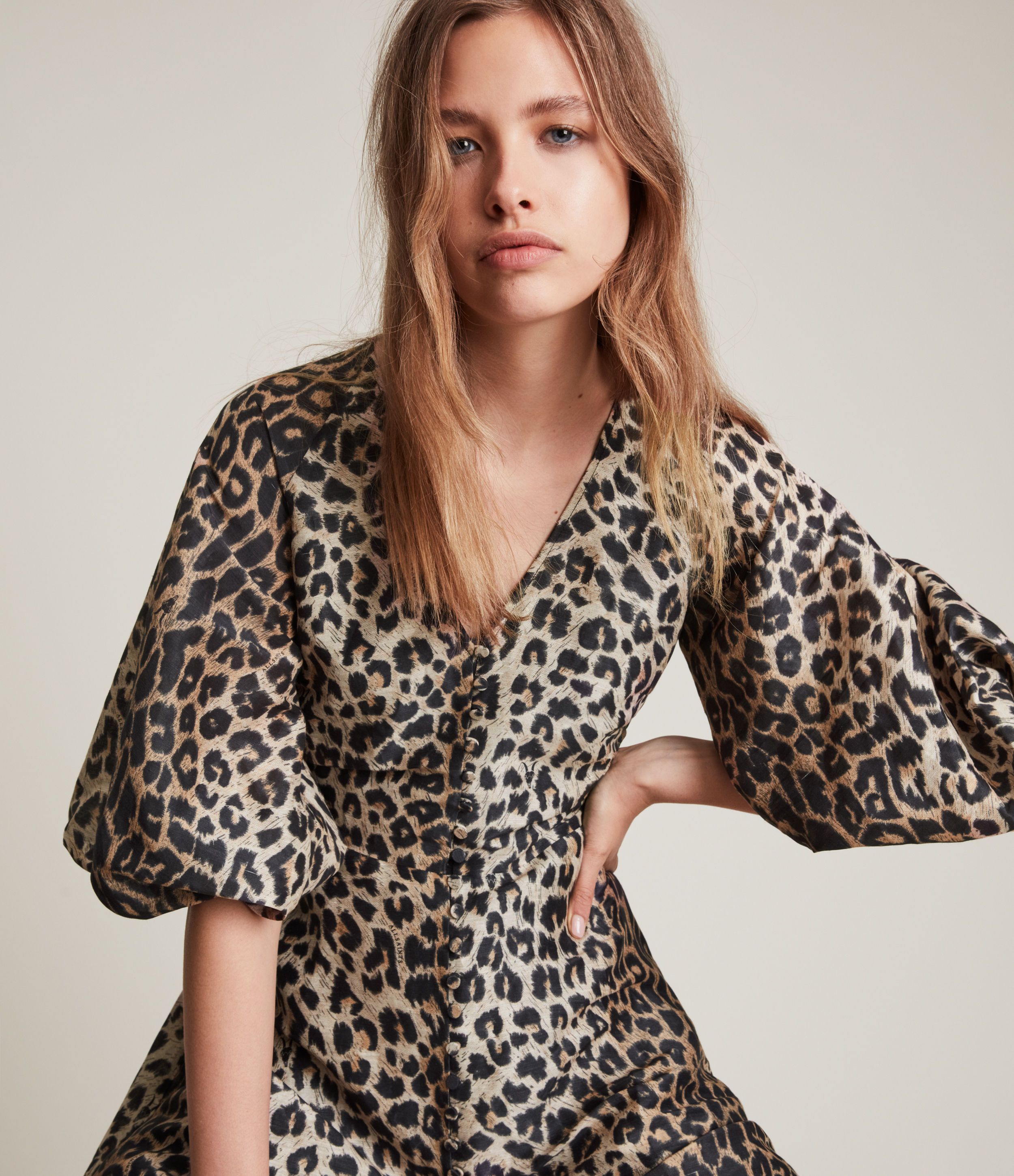 CONSCIOUS
 
Ilora Leppo Linen Blend Dress


£199.00 | AllSaints UK