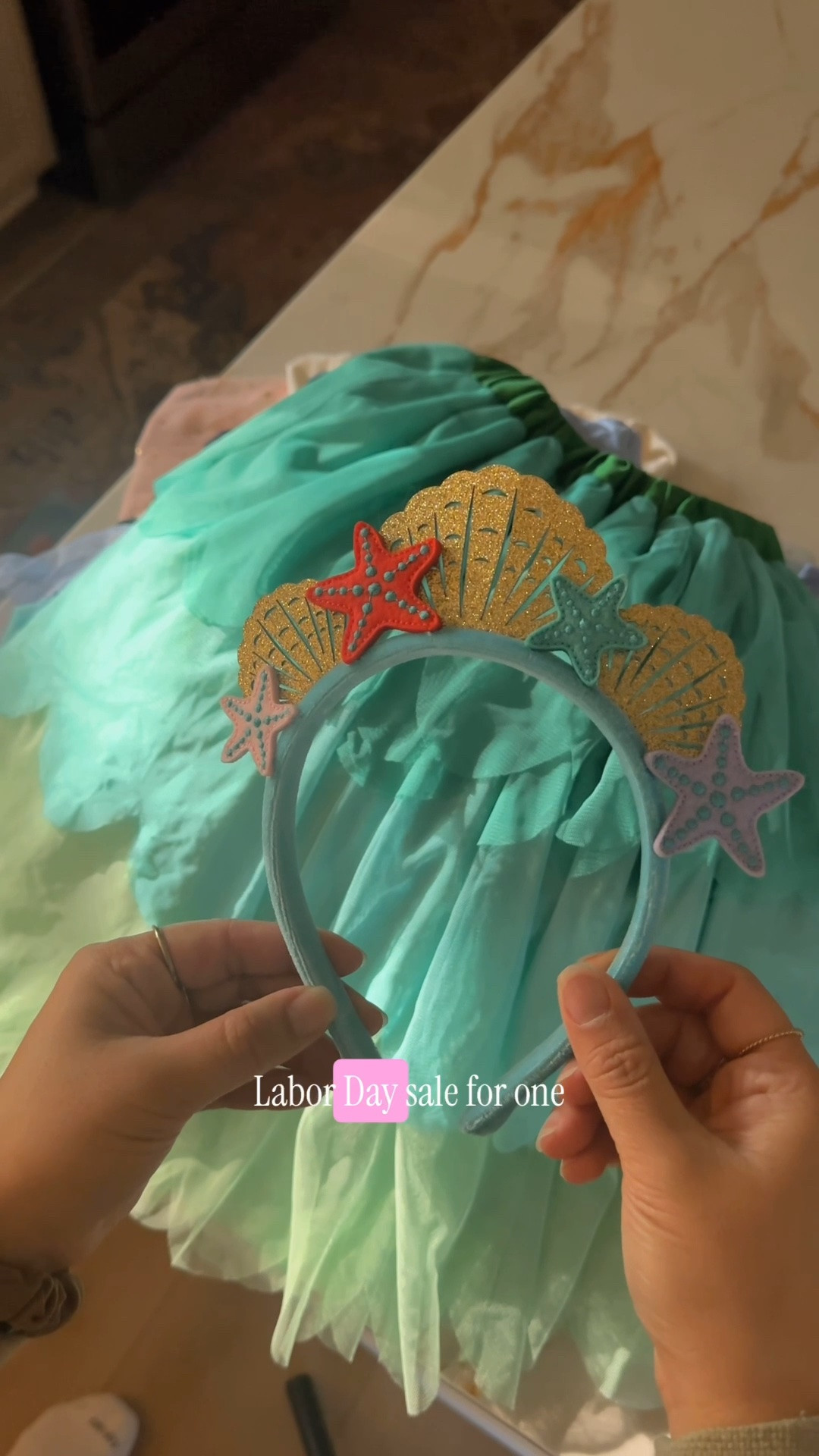 @Hanna Andersson is extending their Labor Day sale for one more day! That means one last chance to take 40% off site wide! Save on Hannaween PJs, matching family and sibling prints and new fall arrival. The cutest imagination play with character dresses too! Styles are selling out fast #hannapartner #lifewithhanna

#LTKdayinmylife #LTKmomlife #LTKKids