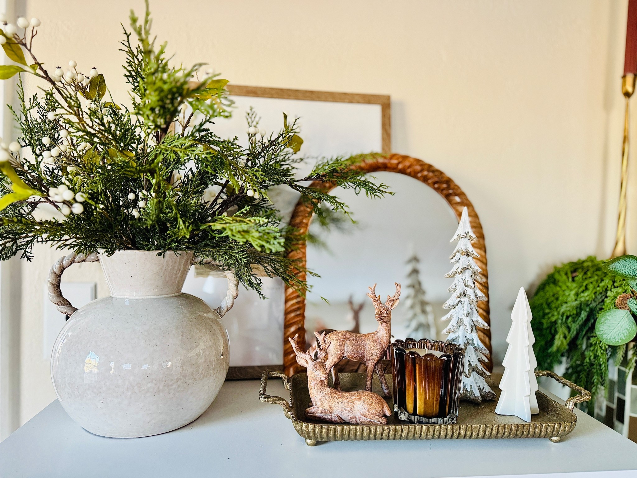 Anyone else struggling to take down Christmas? 🙋🏽‍♀️ I’m easing into spring the only way I know how, one corner at a time 🍃 

#homedecor

#LTKHome #LTKmomlife #LTKSeasonal