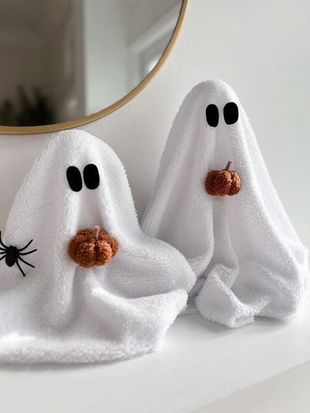 DIY mini sherpa ghosts! Here are all the supplies needed to make this cute Halloween DIY 👻🤍

Pottery barn inspired, Gus the ghost, Michaels, spooky decor, fall decor, easy DIY projects, affordable home finds, entryway decor, sherpa pumpkins, glitter spiders, felt, amazon, fancythingsblogg

#LTKfindsunder50 #LTKxPrime #LTKHalloween