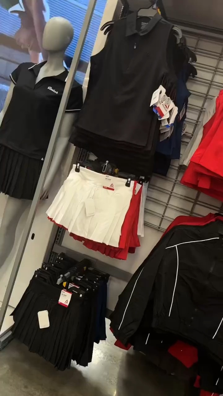 New @reebok @walmart these fits are super cute comfy and affordable! #reebok #walmartfinds #curvygirl 

Shorts-small
Short sleeve pullover-XS
Leggings-medium
Polo dress-small

5’0 183lbs

#LTKMidsize