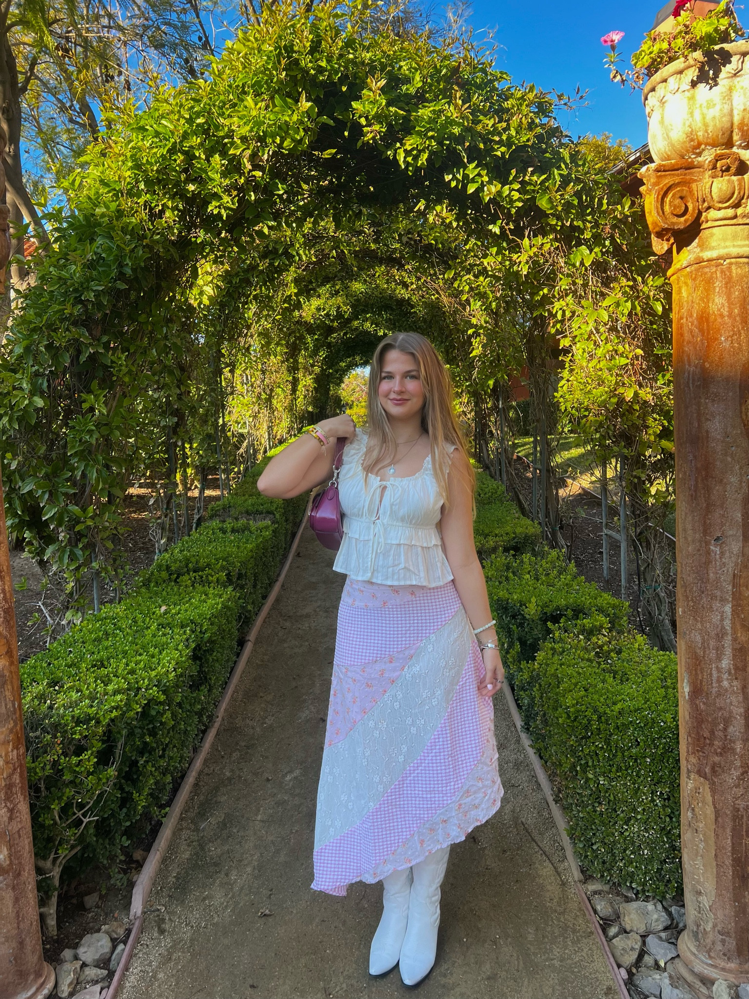 early spring outfit inspo !! 🌷🎀💐

absolutely obsessed with how girly and pink this outfit 🫶🏻



shabby chic floral spring babydoll top girly coquette 

#LTKWatchNow #LTKStyleTip #LTKFindsUnder100