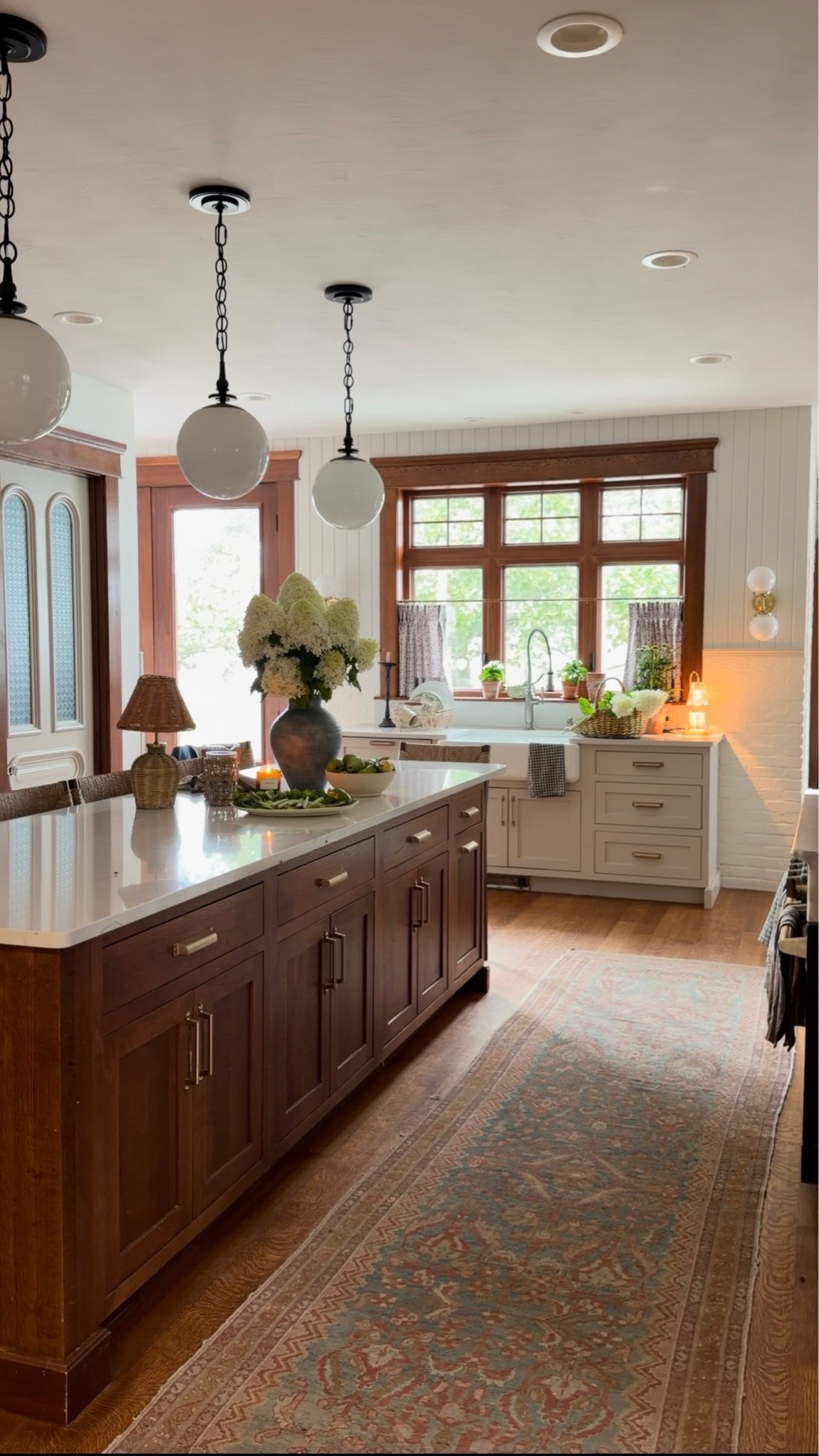 All our kitchen details 🥰

#LTKHome #LTKSeasonal #LTKSaleAlert