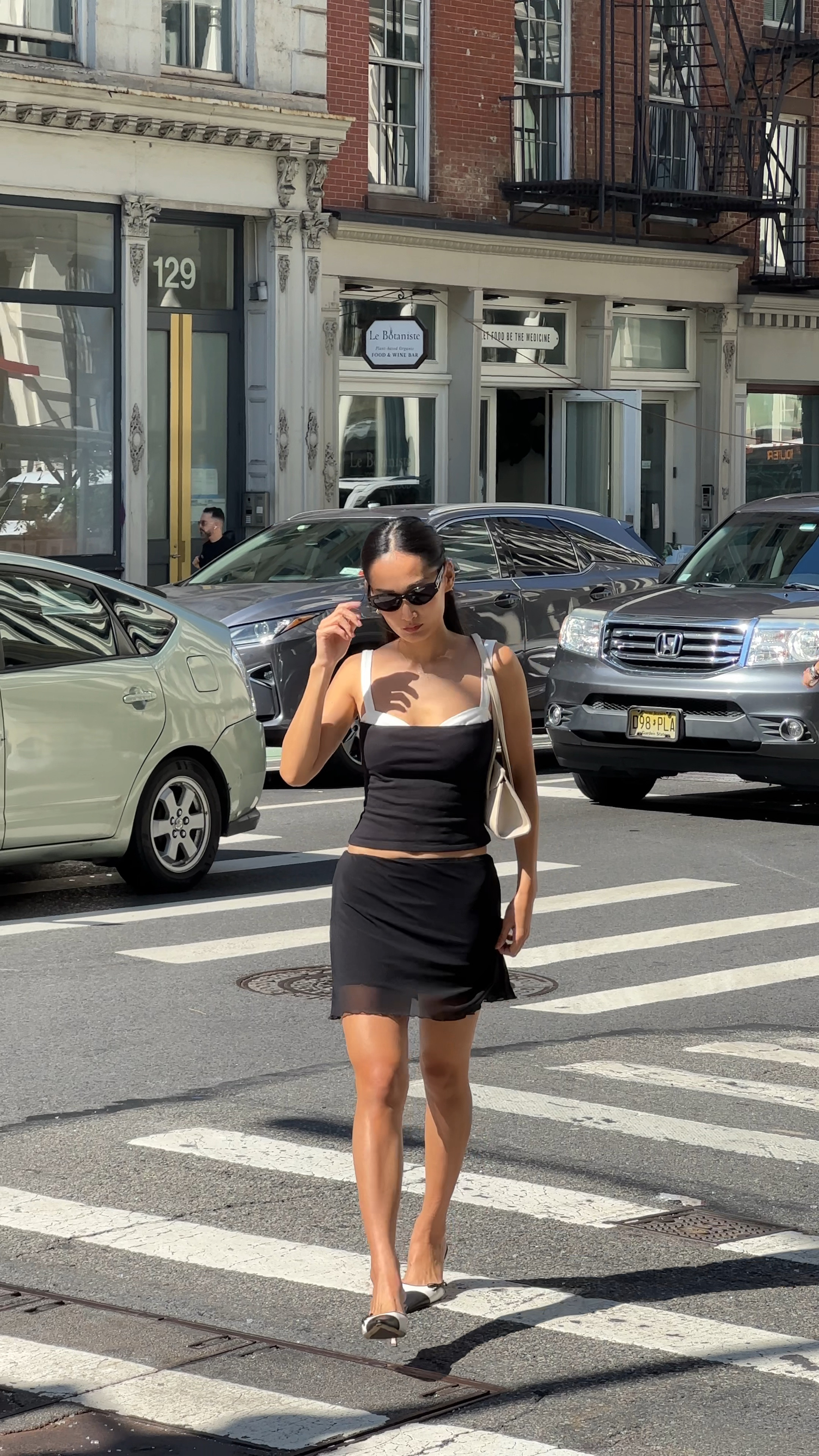 Black + white look 