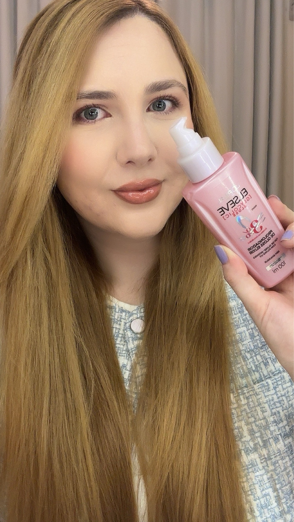 Elseve glycolic gloss pra abaixar o frizz e dar aquele glow 🫶🏻✨




#glycolicgloss #elseve #cabelo 

#LTKbeauty #LTKbrasil