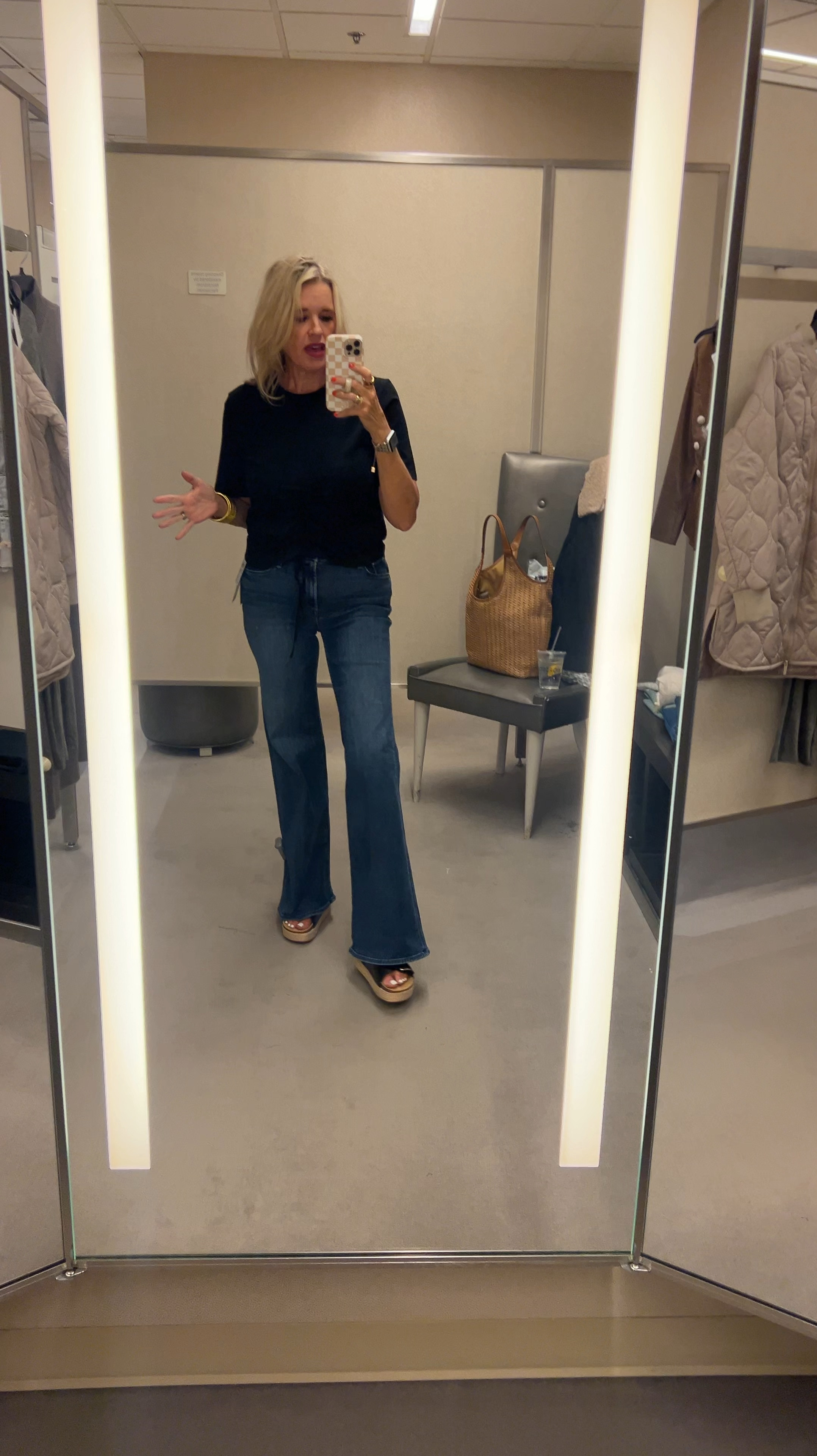 💛 Nordstrom Sale 💛

Jeans and a tee you’ll want to own!

Now’s the time to grab Premium denim 
I wear a 28 in Mothers denim on other jeans I wear a 27 for reference 
Now 185.99 normally $278. 
This pair is the twister sneak high waisted flared wide leg 

All saints tee with sinched feon now on sale $44 normally $65

I love you can wear now and take into Fall


#LTKSaleAlert #LTKxNSale #LTKSummerSales