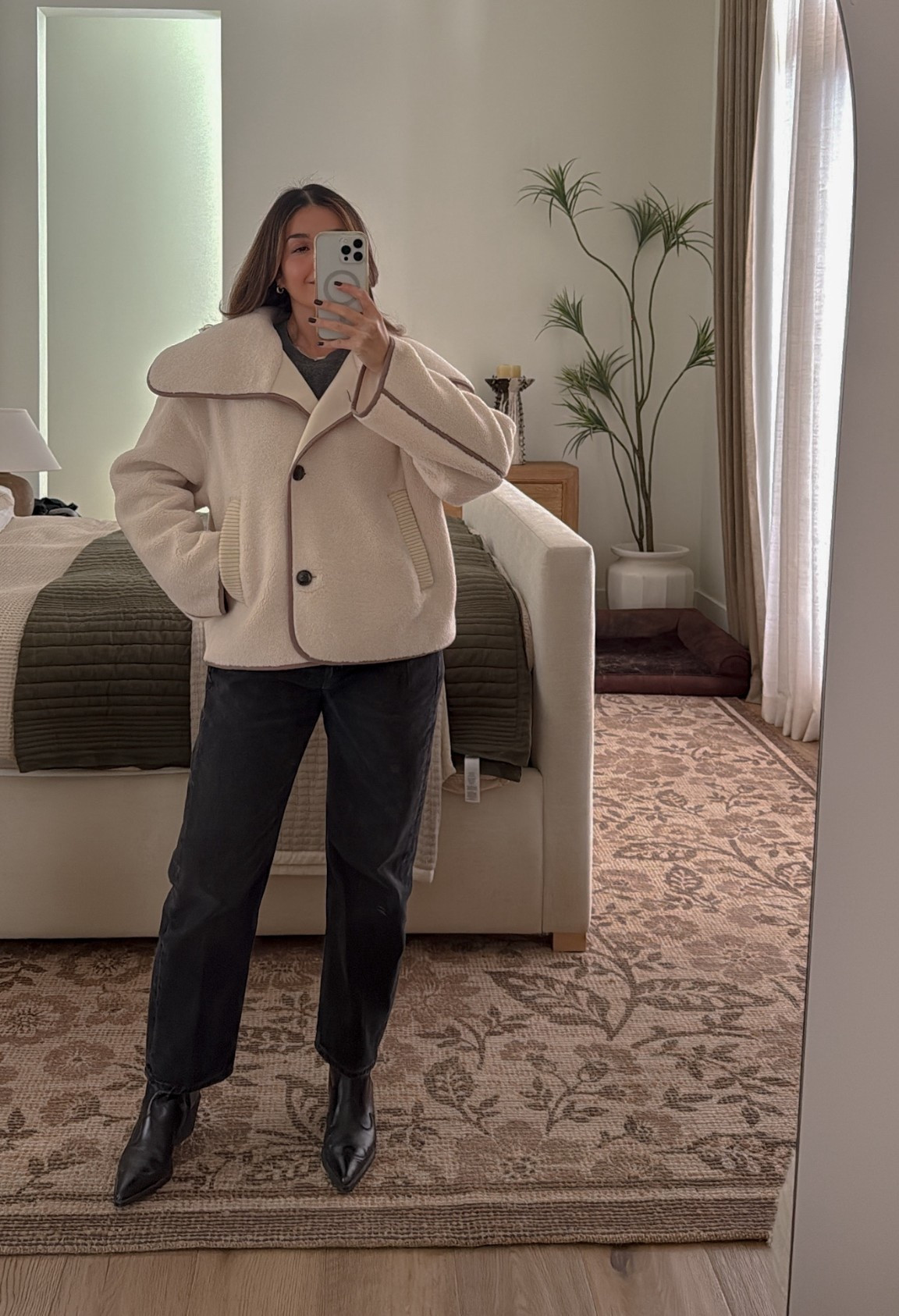 This jacket is  so versatile, can be worn like this or button it up as a turtle neck! In love! Wearing a size S and tts on the jeans

#LTKSeasonal #LTKgrwm
