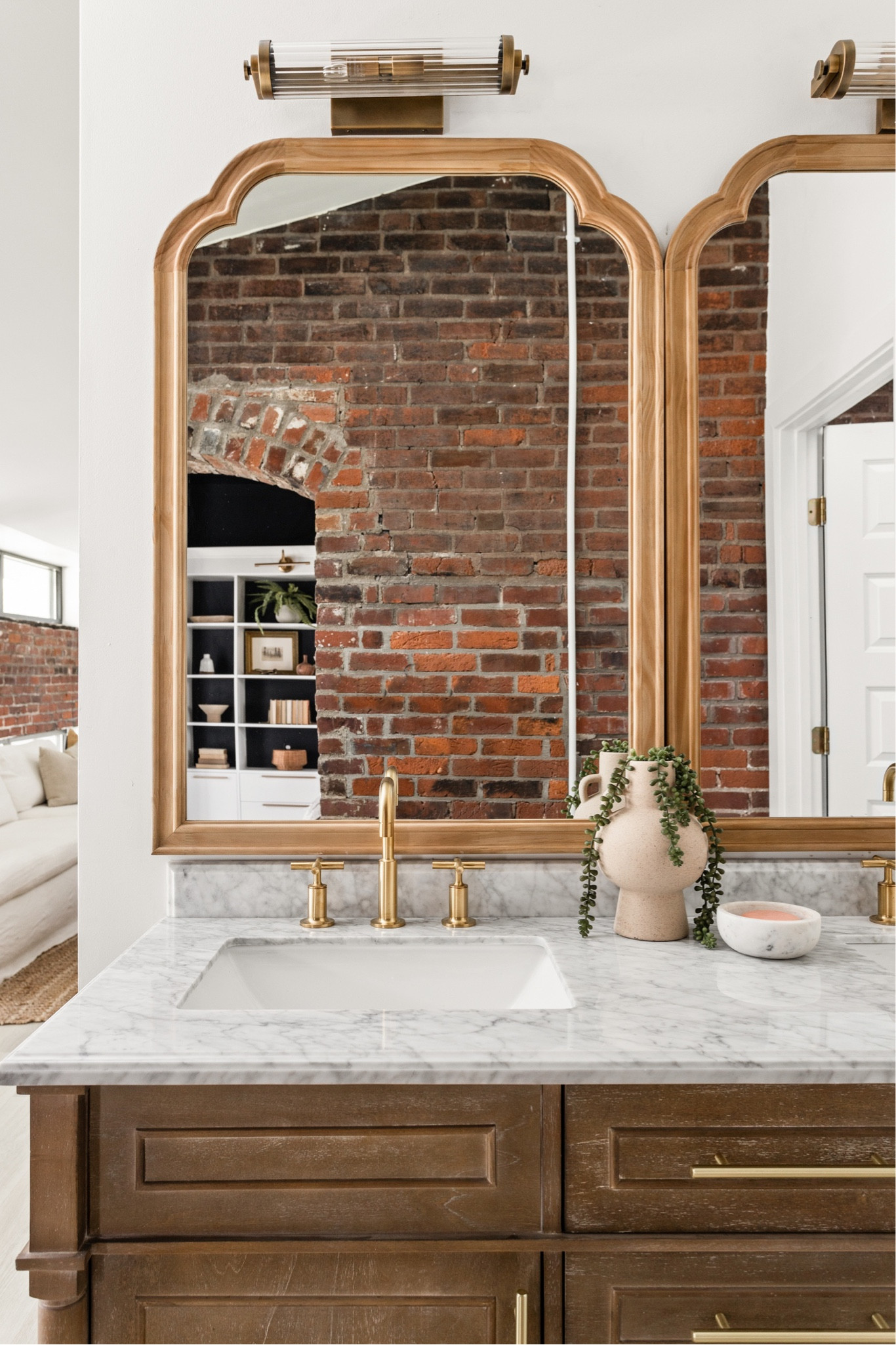 Light, clean and simple is the perfect bathroom combo.

#LTKhome