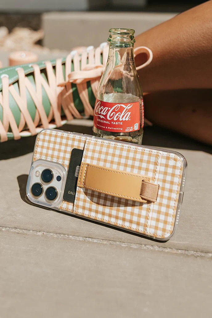 Picnic Plaid Walli Case | Roolee