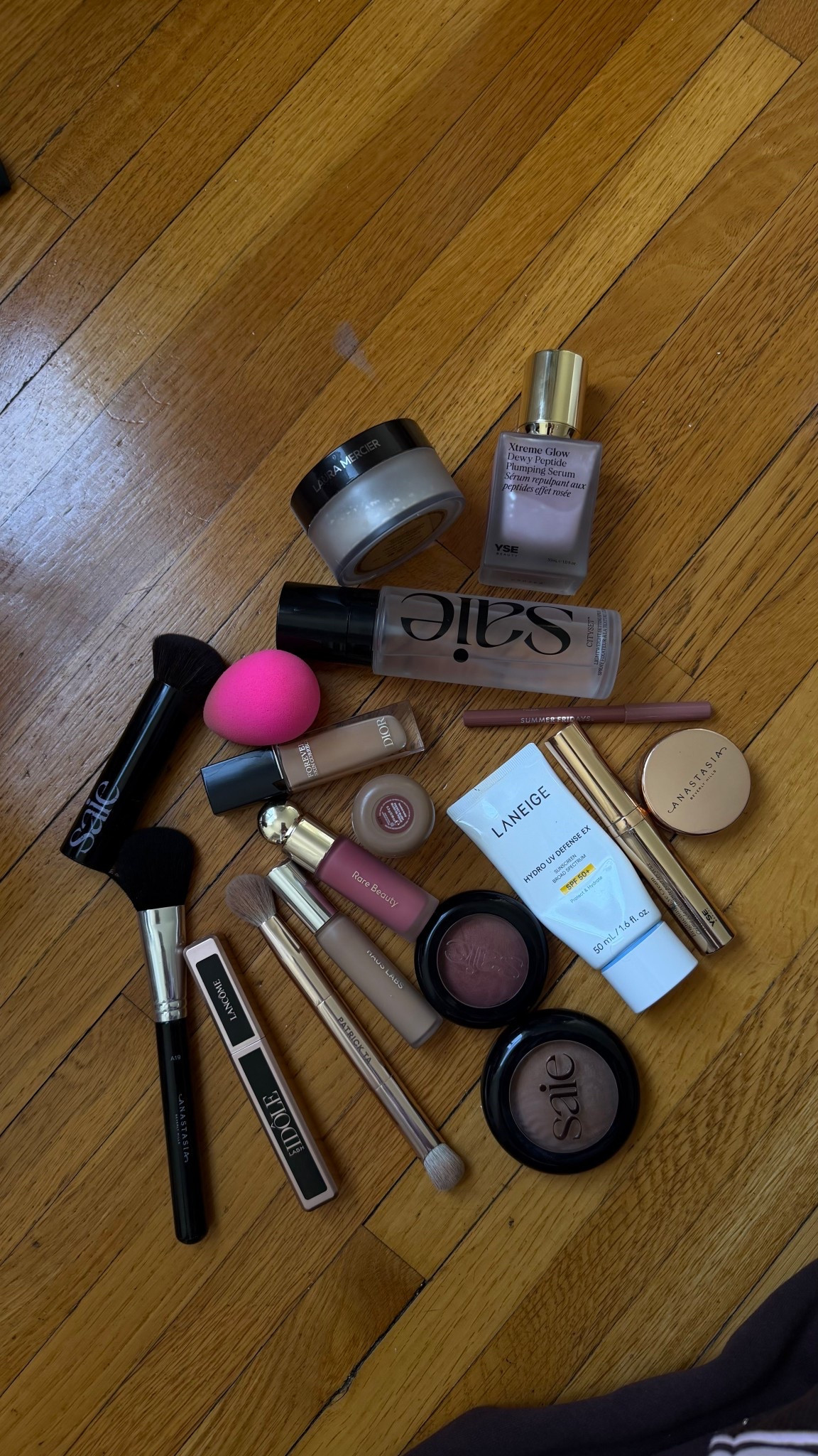 Sephora favorites! 💕

Rhode toasted teddy
Rare liquid blush is Happy
Saie bronzer is Amalfi
Said powder is Ciao
Summer Fridays liner is Latte
YSE is the wide awake brightening cream 
Dior is shade 2.5N
Haus labs concealer is 23 light medium golden 

#LTKgrwm #LTKdayinmylife #LTKBeauty