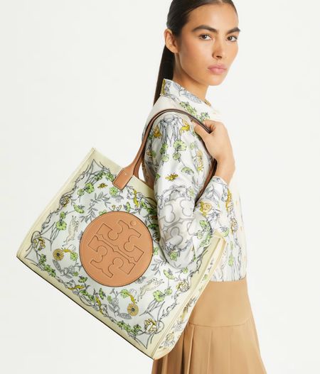 Such a pretty spring totebag that would make a great Mother’s Day gift.  Tory Burch tote 

#LTKitbag #LTKGiftGuide #LTKSeasonal