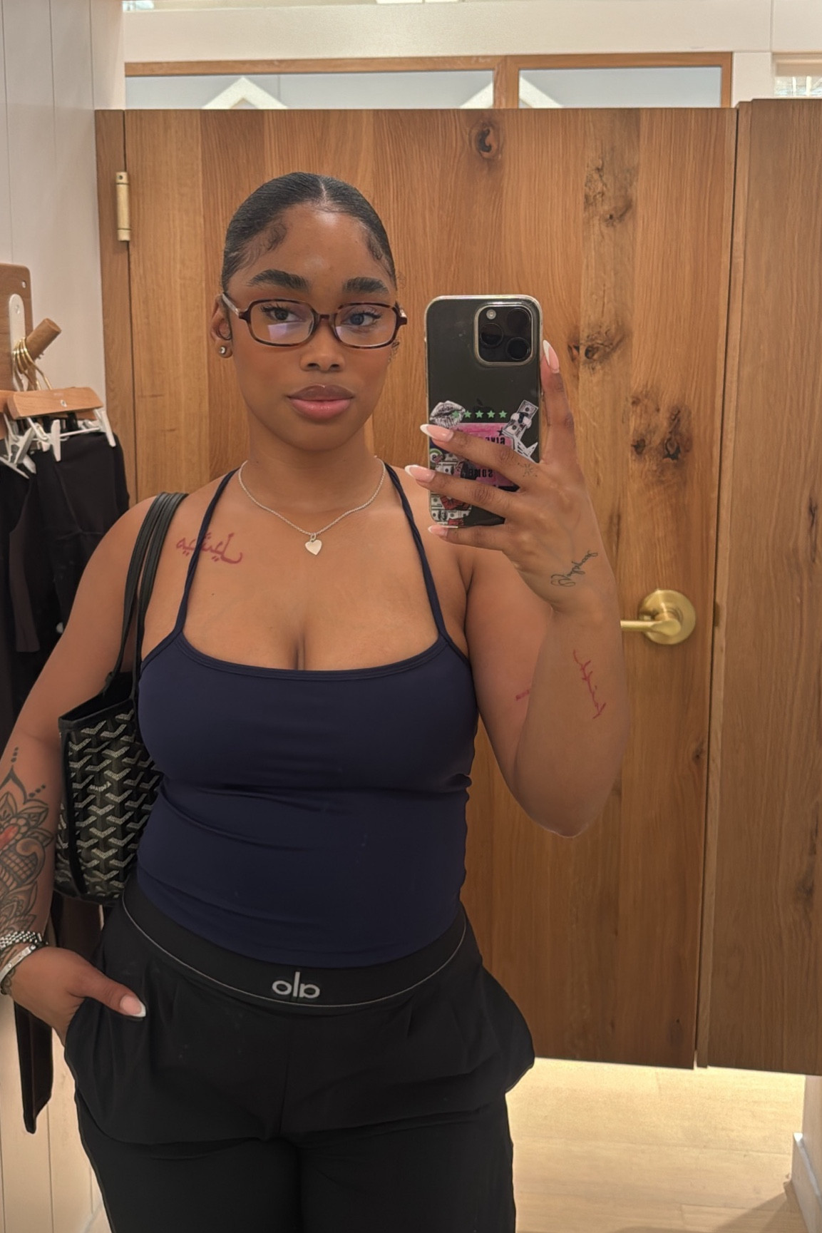 I love a casual shopping outfit 🤍. #

#LTKActive #LTKSaleAlert #LTKStyleTip