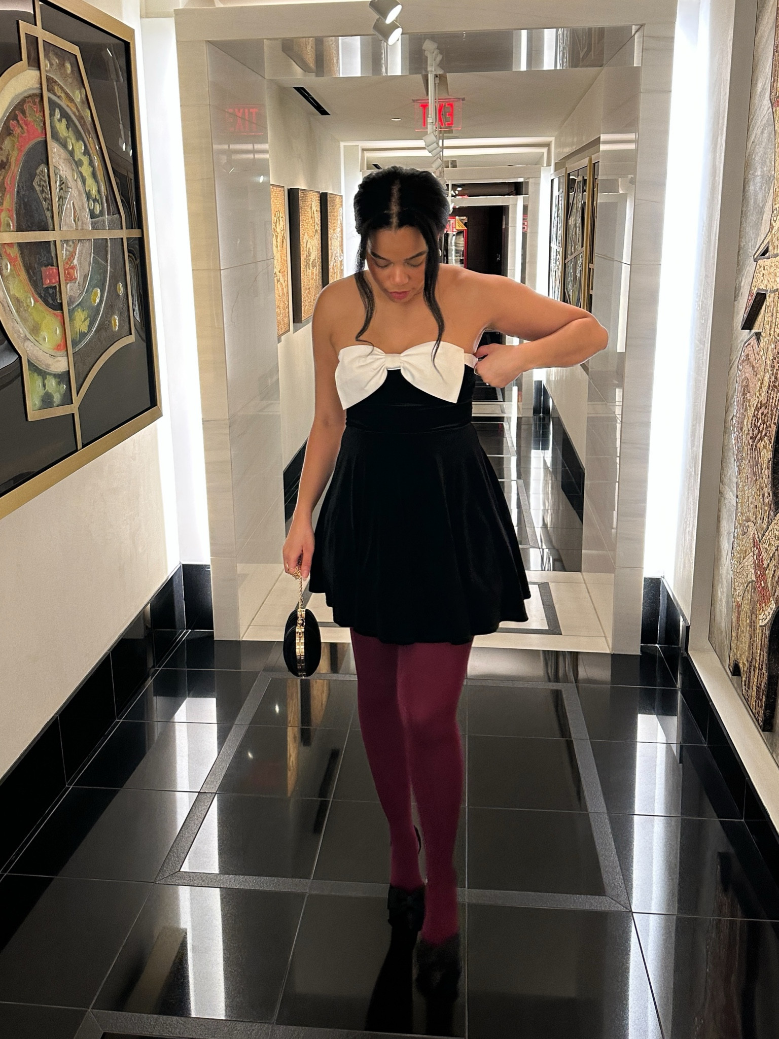 Rounded up a few similar holiday dresses. Perfect for a holiday party, date night, etc. 

Holiday dress, Christmas party dress, festive look

#LTKMidsize #LTKSeasonal