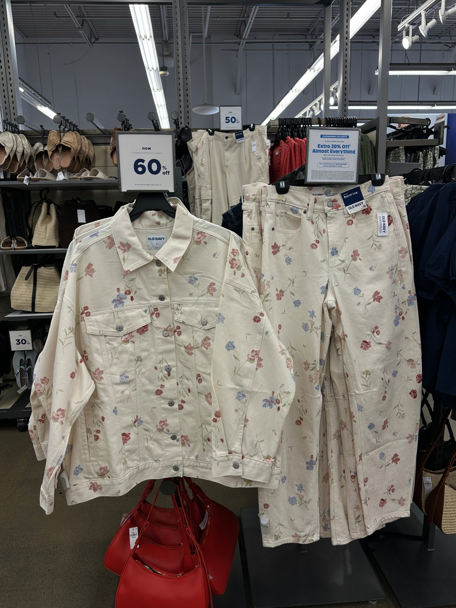 floral denim set on sale!! 🌼