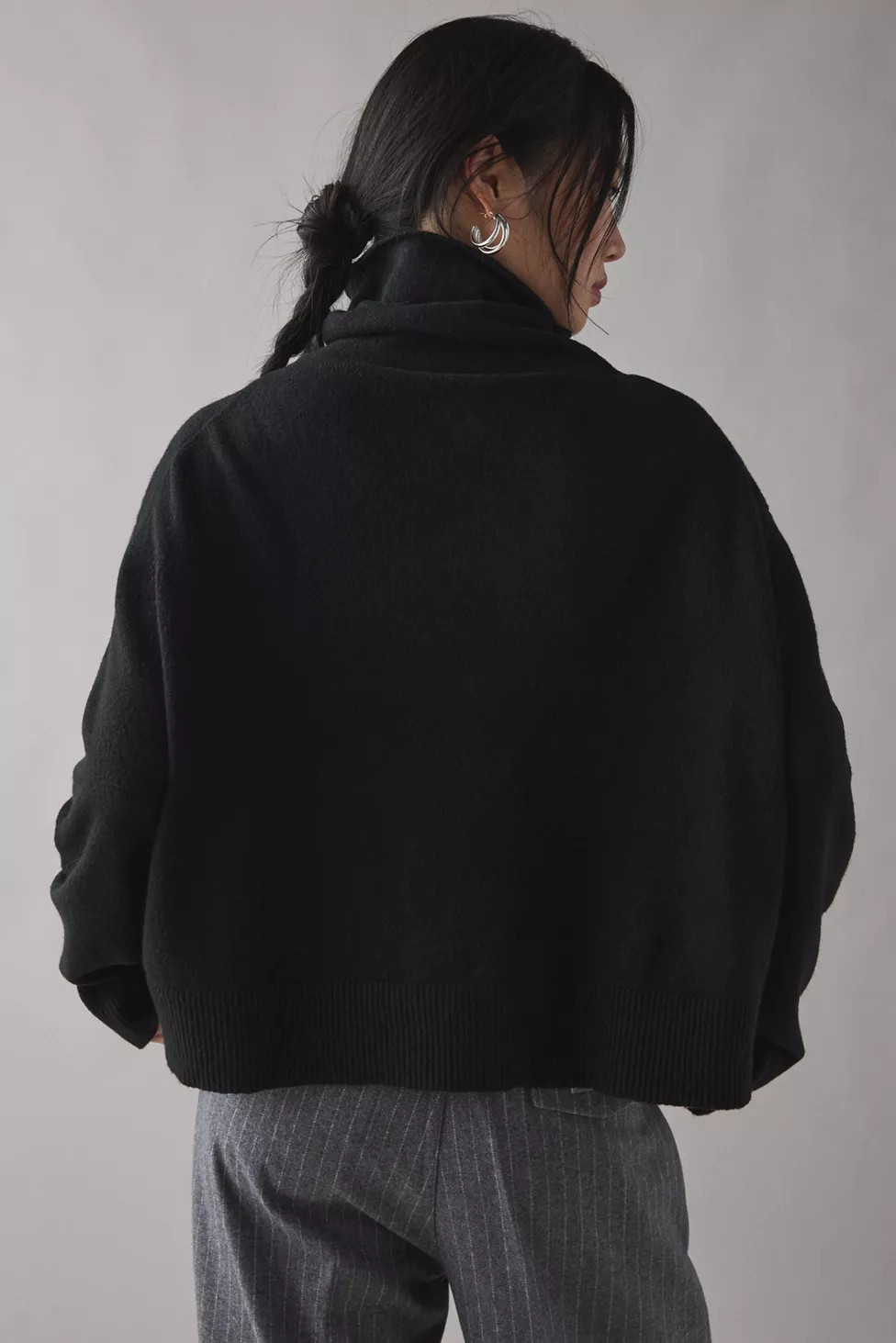 BDG River Oversized Cropped Turtleneck Sweater | Urban Outfitters (US and RoW)