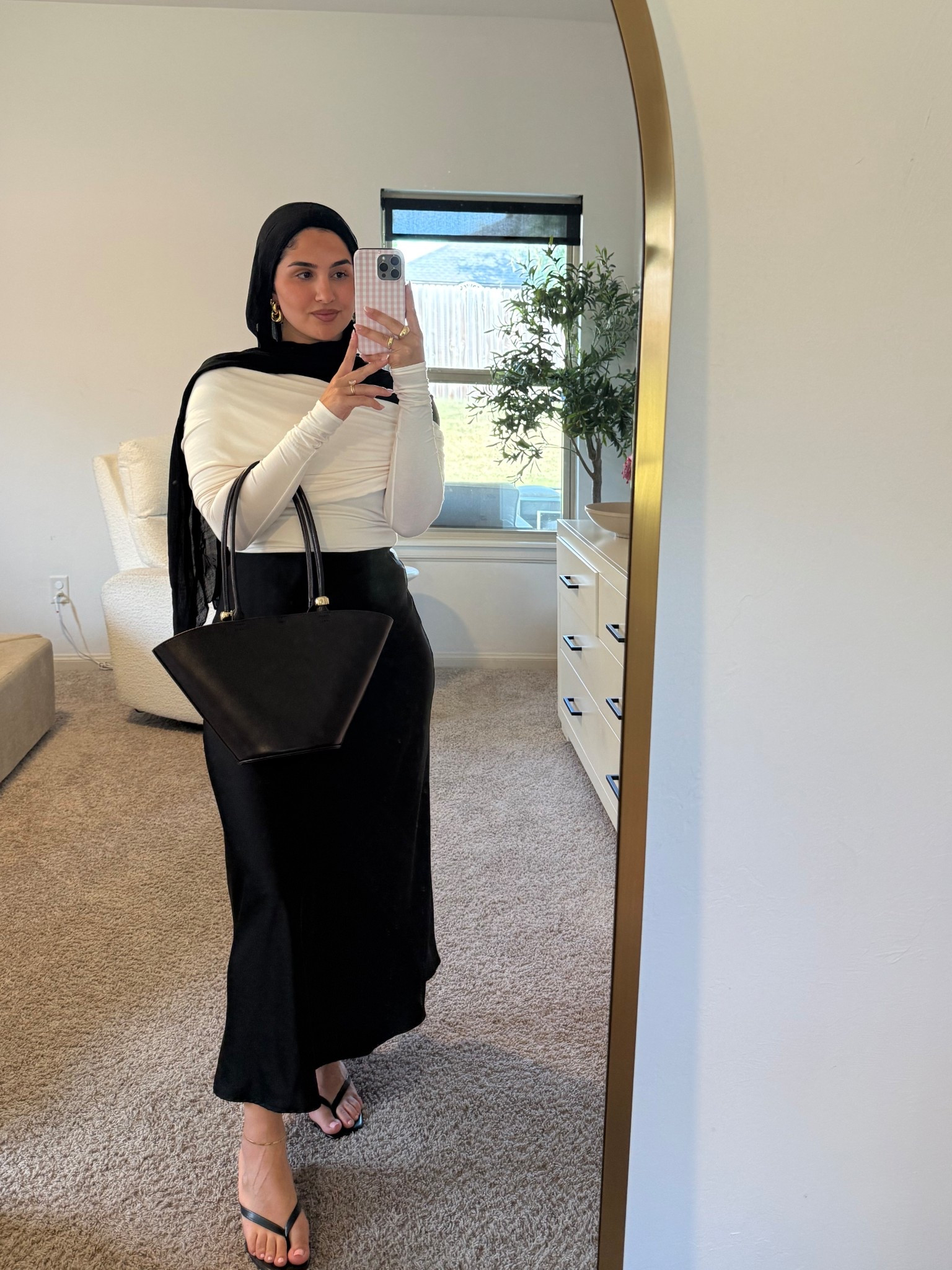 Girls night look🖤

#LTKFindsUnder50 #LTKSeasonal #LTKStyleTip