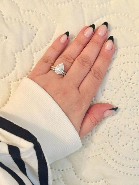Glamnetic glue-on nails 💅 

#LTKover40 #LTKbeauty #LTKstyletip