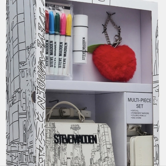 Steve Madden Evelyn Patch Box Set with Red Heart Keychain | Poshmark
