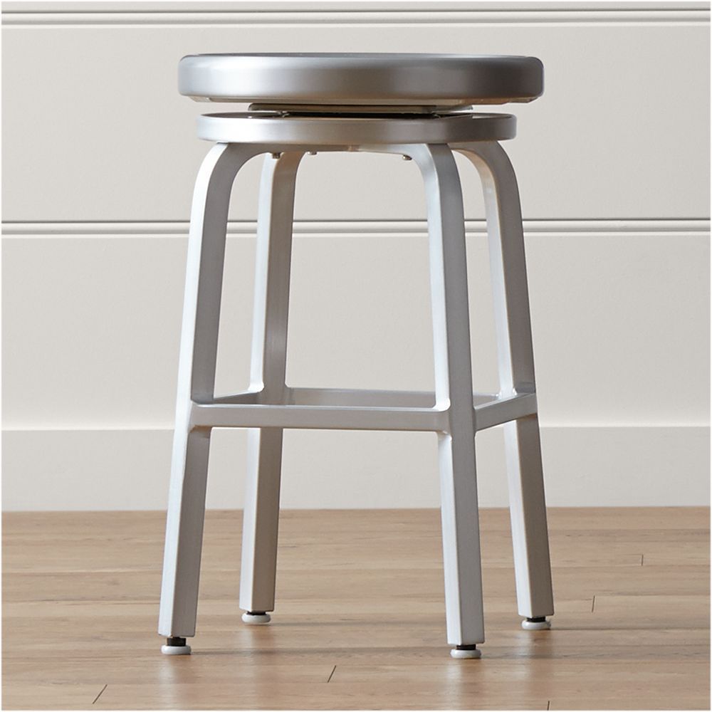 Spin Swivel Backless Counter Stool | Crate & Barrel