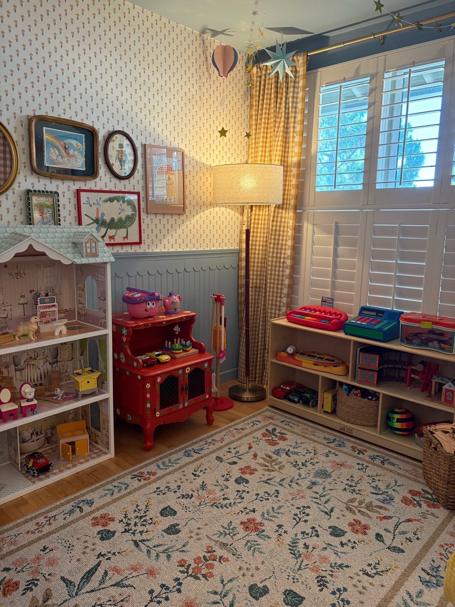 Floral playroom rug 🌹

#LTKKids #LTKHome