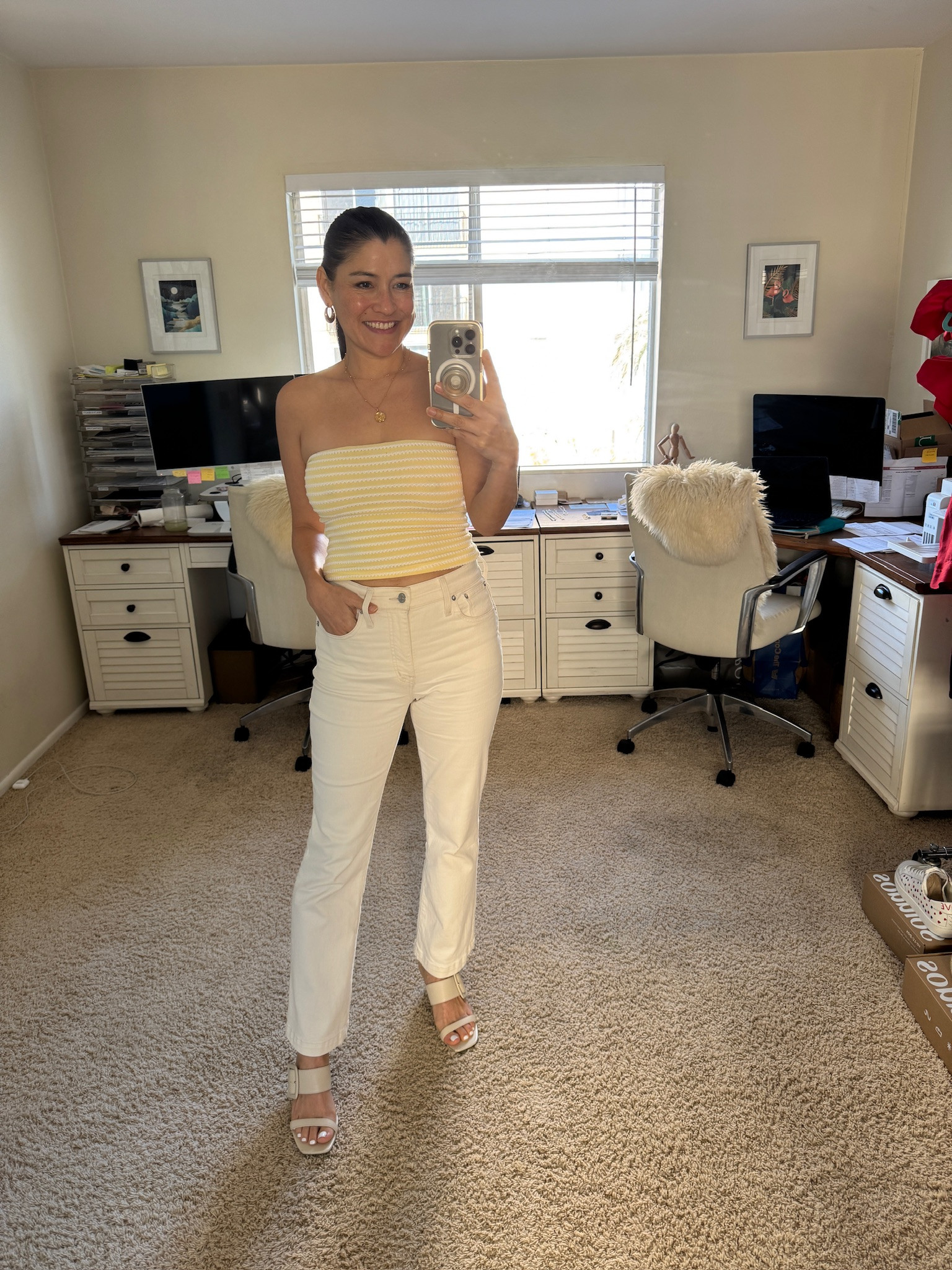 My Daily Look: Princess Polly tube top, Madewell jeans, Vionic heeled sandals, and Abbott Lyon jewelry. 

 

#LTKxMadewell #LTKFindsUnder100 #LTKStyleTip