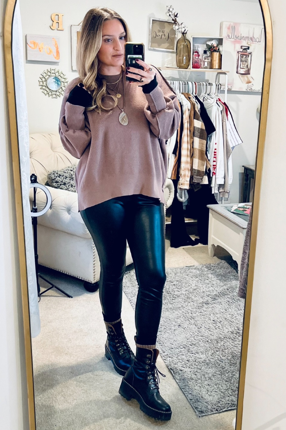 All this winter essentials talk and I haven’t posted any 🥾 I hate the cold but I do love me some boots, a few cold weather goodies linked here 🖤

#winter #winterwear #coldweather #layers #boots #winterboots #winterfootwear #winterstyle #snowboots

#LTKSeasonal #LTKshoecrush