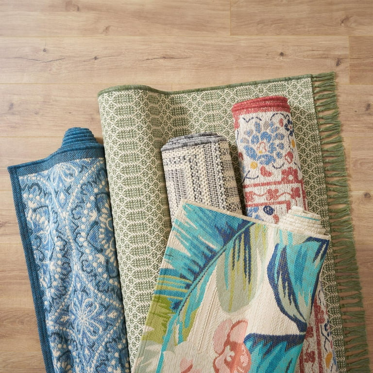Better Homes & Gardens 5’x7’ Green Tassel Outdoor Rug | Walmart (US)