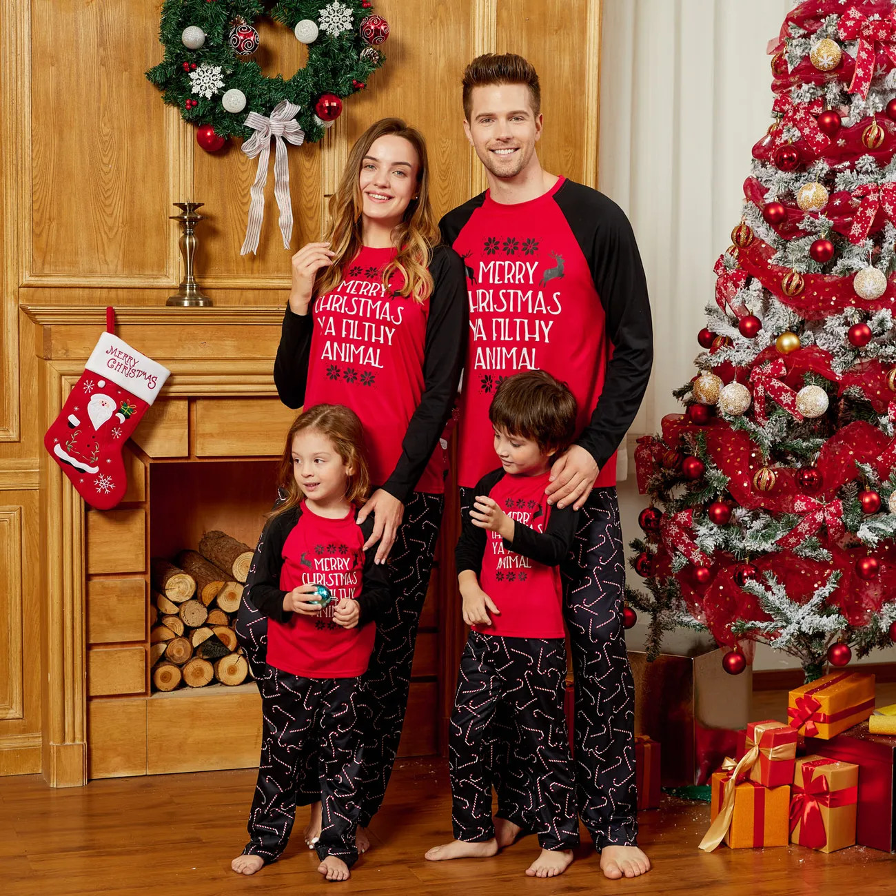 Christmas Letter Print Family Matching Pajamas Sets (Flame Resistant) Only $8.99 PatPat US | PatPat