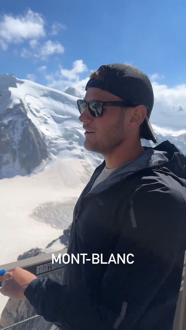 12,600 ft (3,840m) up. This is the mountain I will race around tomorrow.

#athlete #runner #fitness #ultrarunning #trailrunning #utmb

#LTKActive #LTKTravel #LTKMens