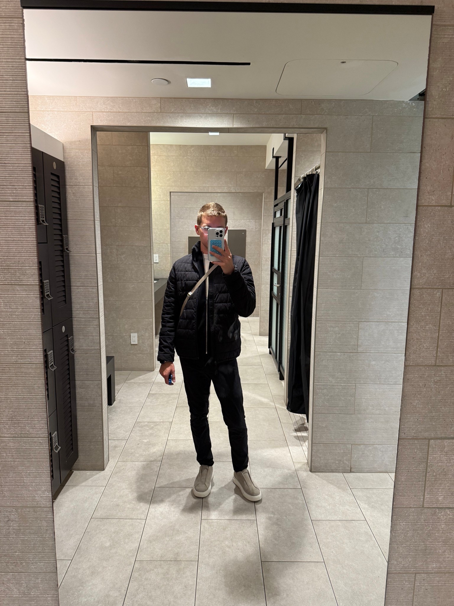 We love an all black moment 🖤

#LTKMens #LTKTravel #LTKStyleTip