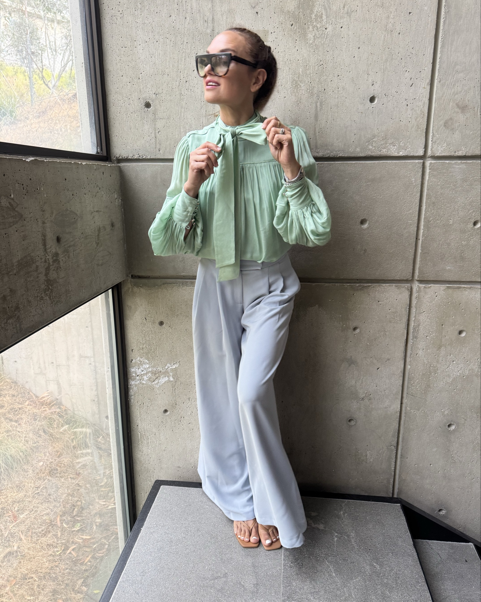 Size 4 blouse and pants 
Karen millen 🤍🤍