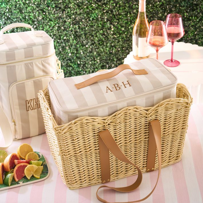 Scalloped Wicker Insulated Picnic Basket | Mark and Graham