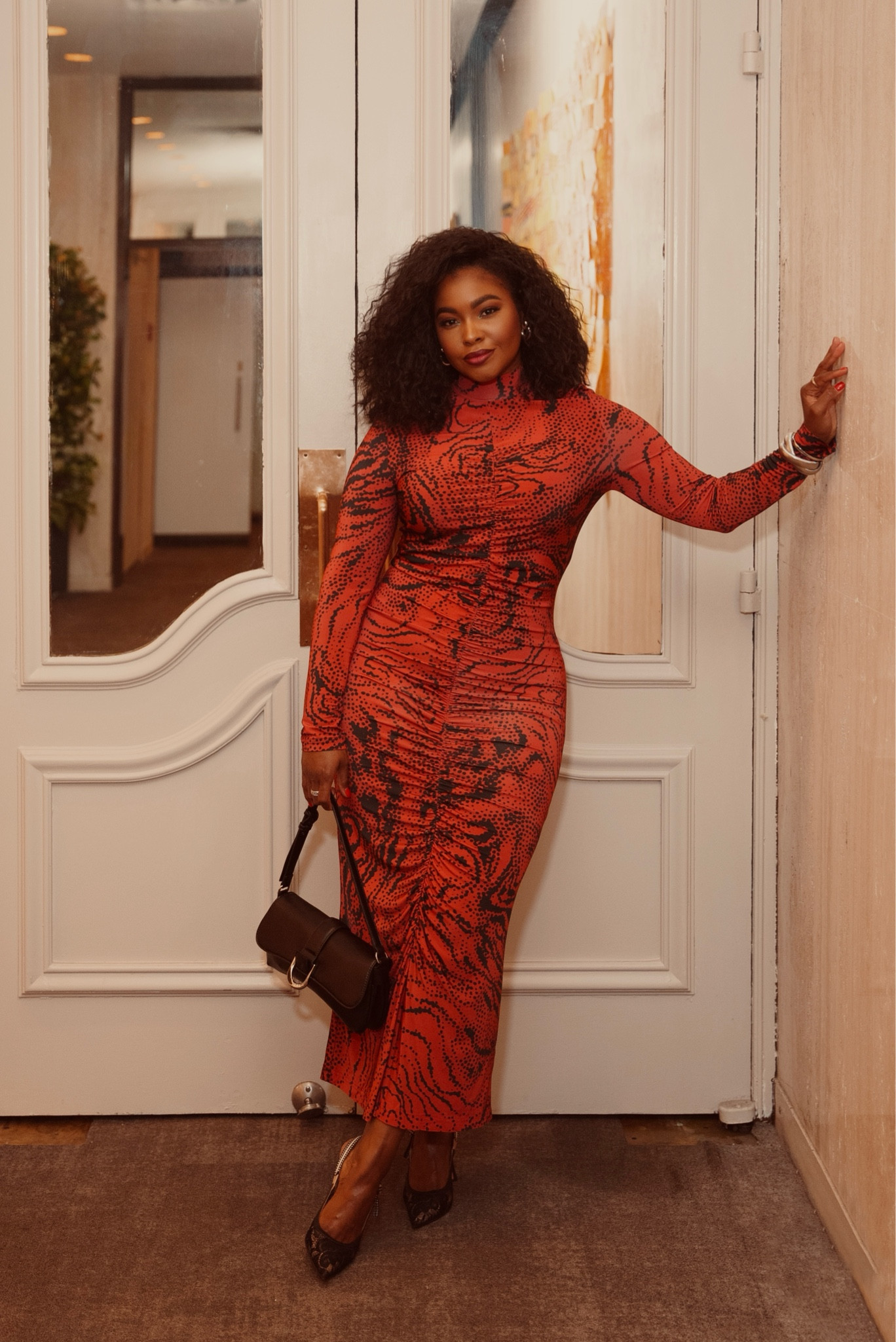 NYFW Day 1! This dress is PERFECTION. Wearing a Medium 


#LTKNYFW #LTKShoeCrush #LTKMidsize