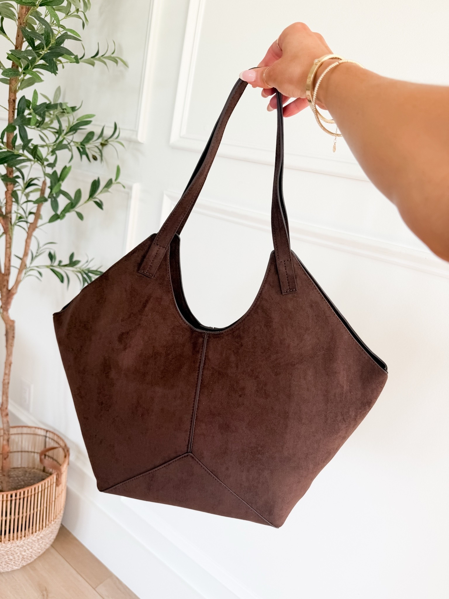 love this bag for fall 🍂🤎

#LTKmomlife